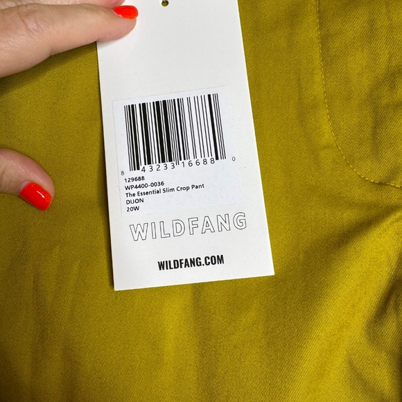 Olive Green Women's Cropped Pants - Picture 3 of 4